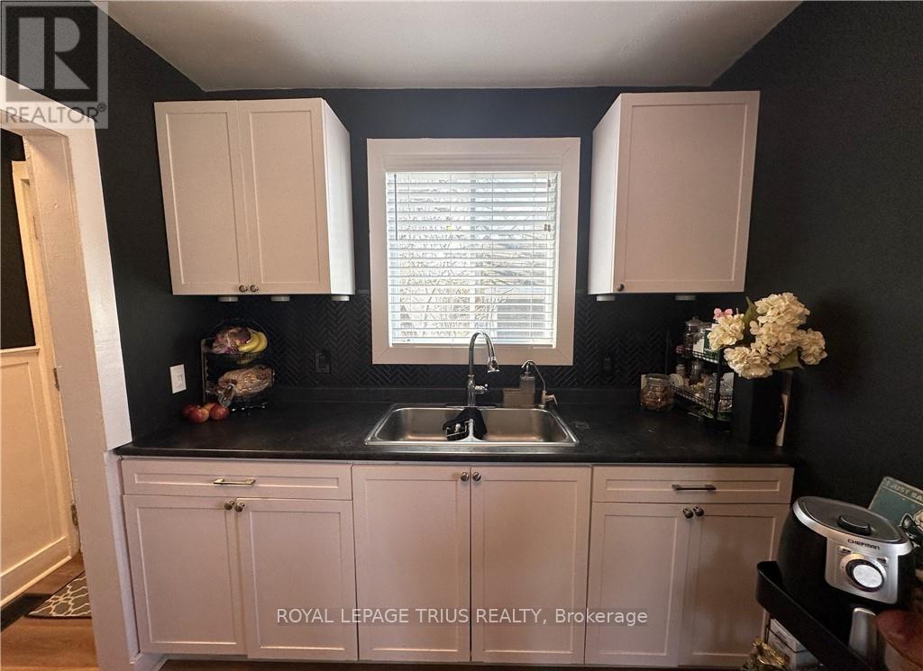 












78 QUEENSWAY DRIVE E

,
Norfolk (Simcoe),




Ontario
N3Y4M6

