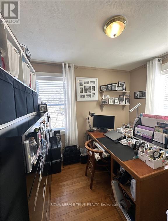 












78 QUEENSWAY DRIVE E

,
Norfolk (Simcoe),




Ontario
N3Y4M6

