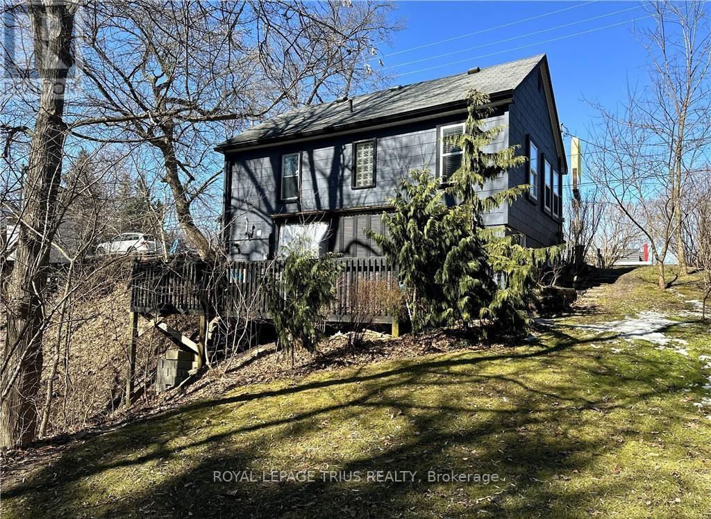 












78 QUEENSWAY DRIVE E

,
Norfolk (Simcoe),




Ontario
N3Y4M6

