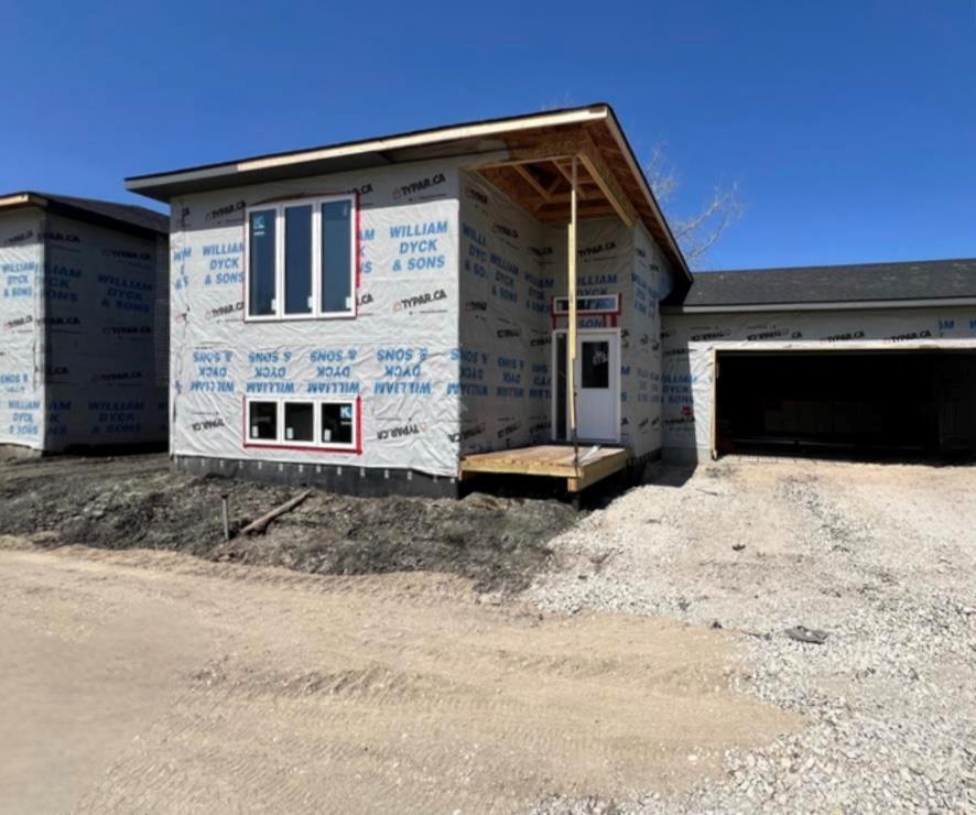 












3 86 3RD Avenue S

,
Niverville,




Manitoba
R0A1E0

