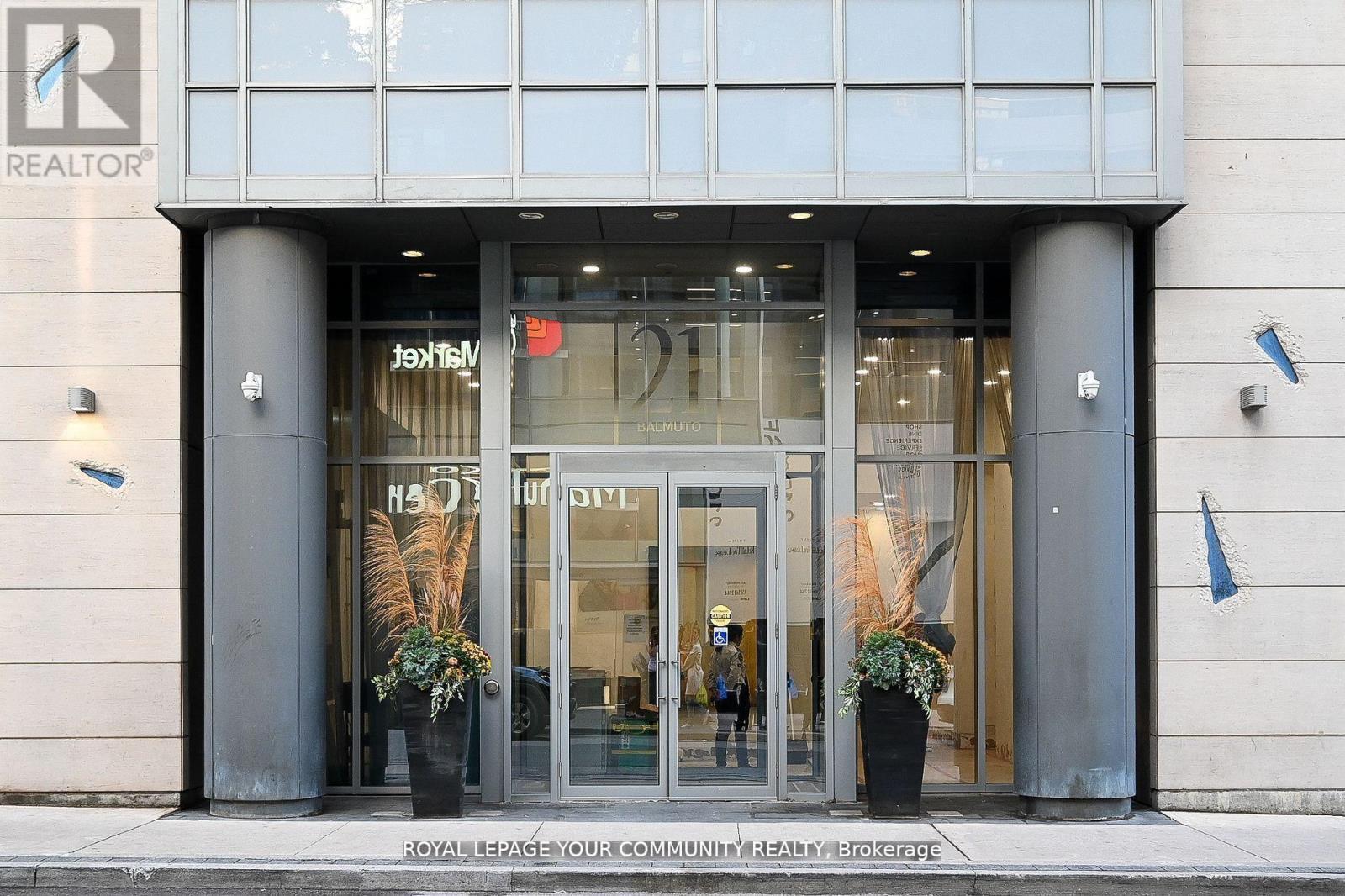 












PH 35 - 21 BALMUTO STREET

,
Toronto,




Ontario
M4Y1W4

