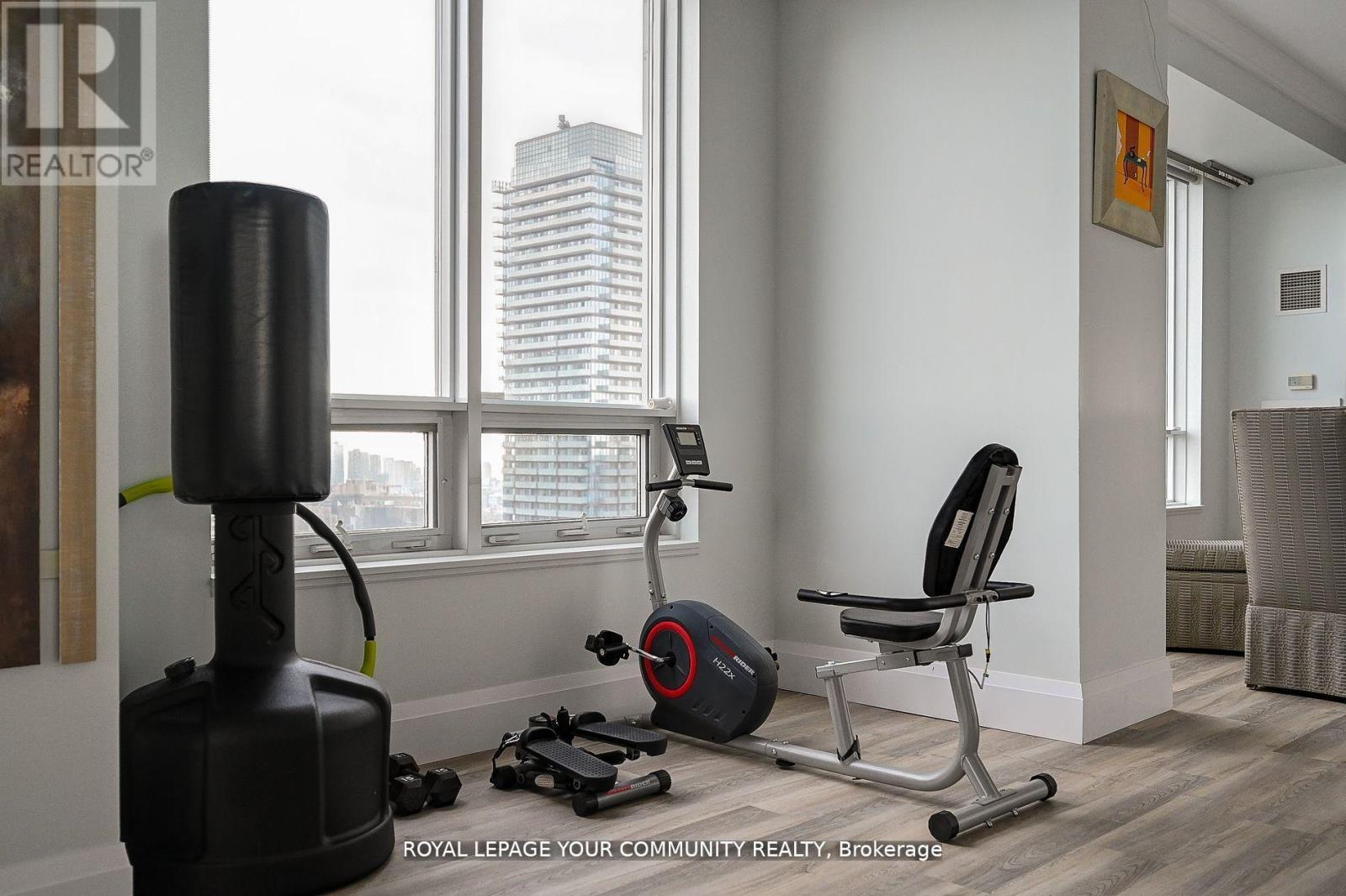 












PH 35 - 21 BALMUTO STREET

,
Toronto,




Ontario
M4Y1W4

