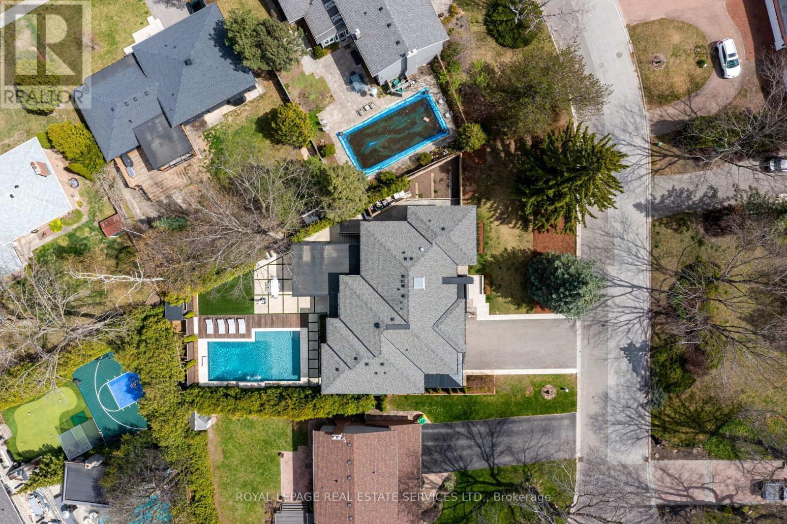 












1471 ROGERSWOOD COURT

,
Mississauga,




Ontario
L5J1R7

