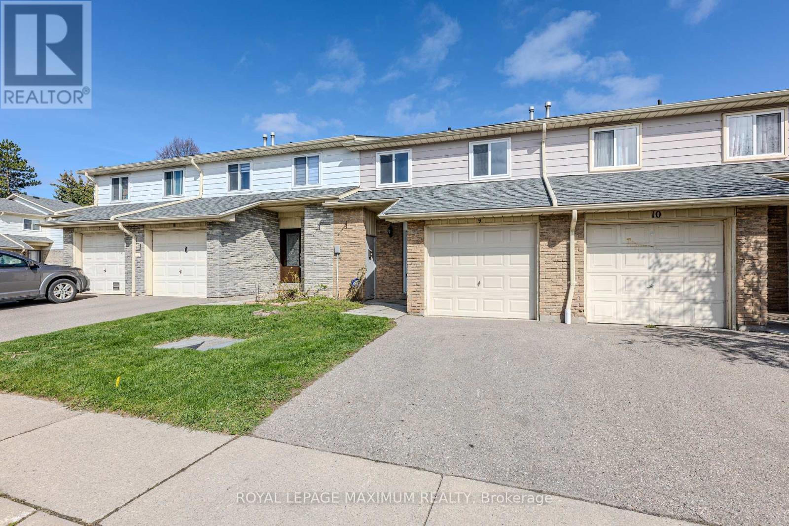 












9 - 50 BLACKWELL AVENUE

,
Toronto,




Ontario
M1B1K2

