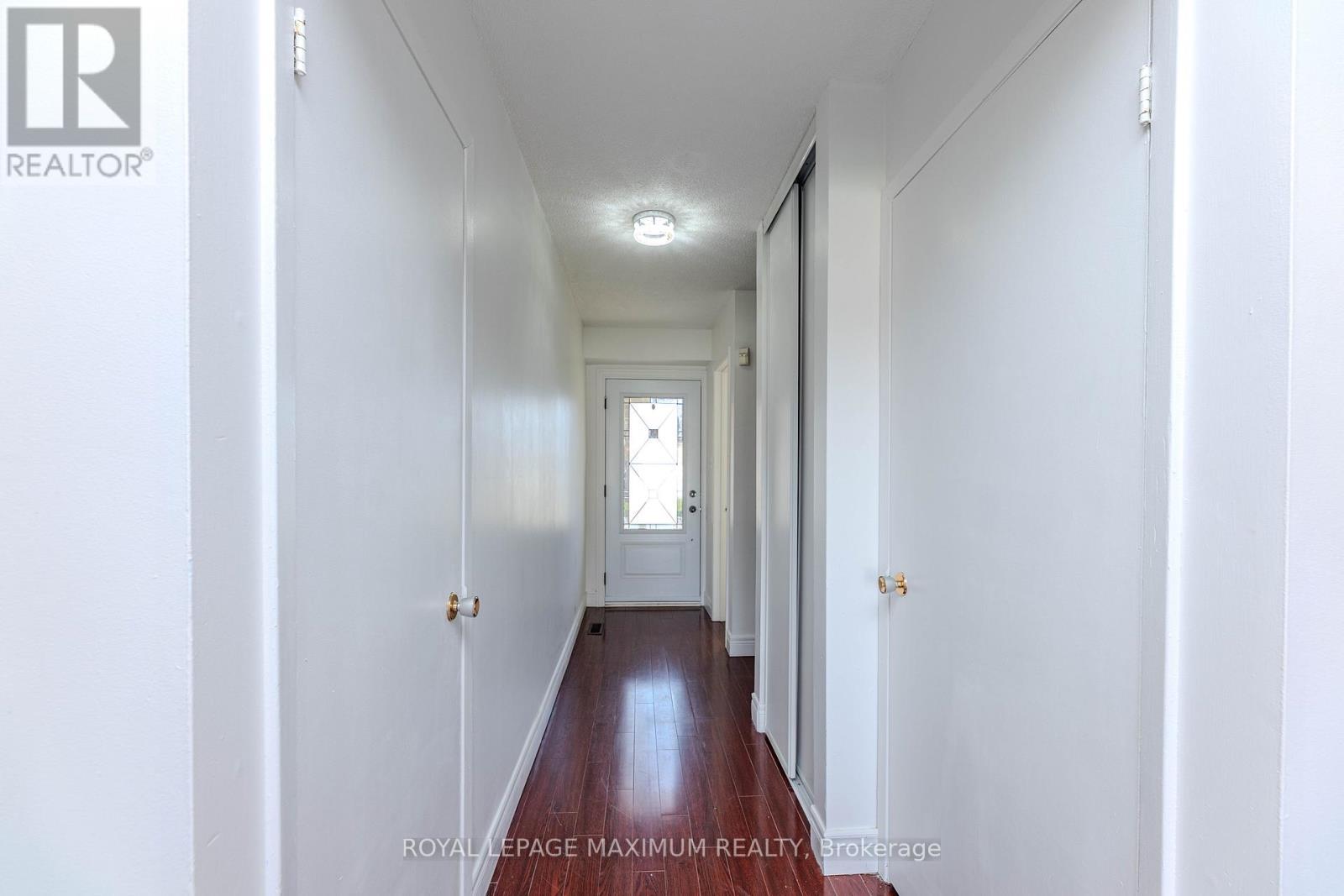 












9 - 50 BLACKWELL AVENUE

,
Toronto,




Ontario
M1B1K2

