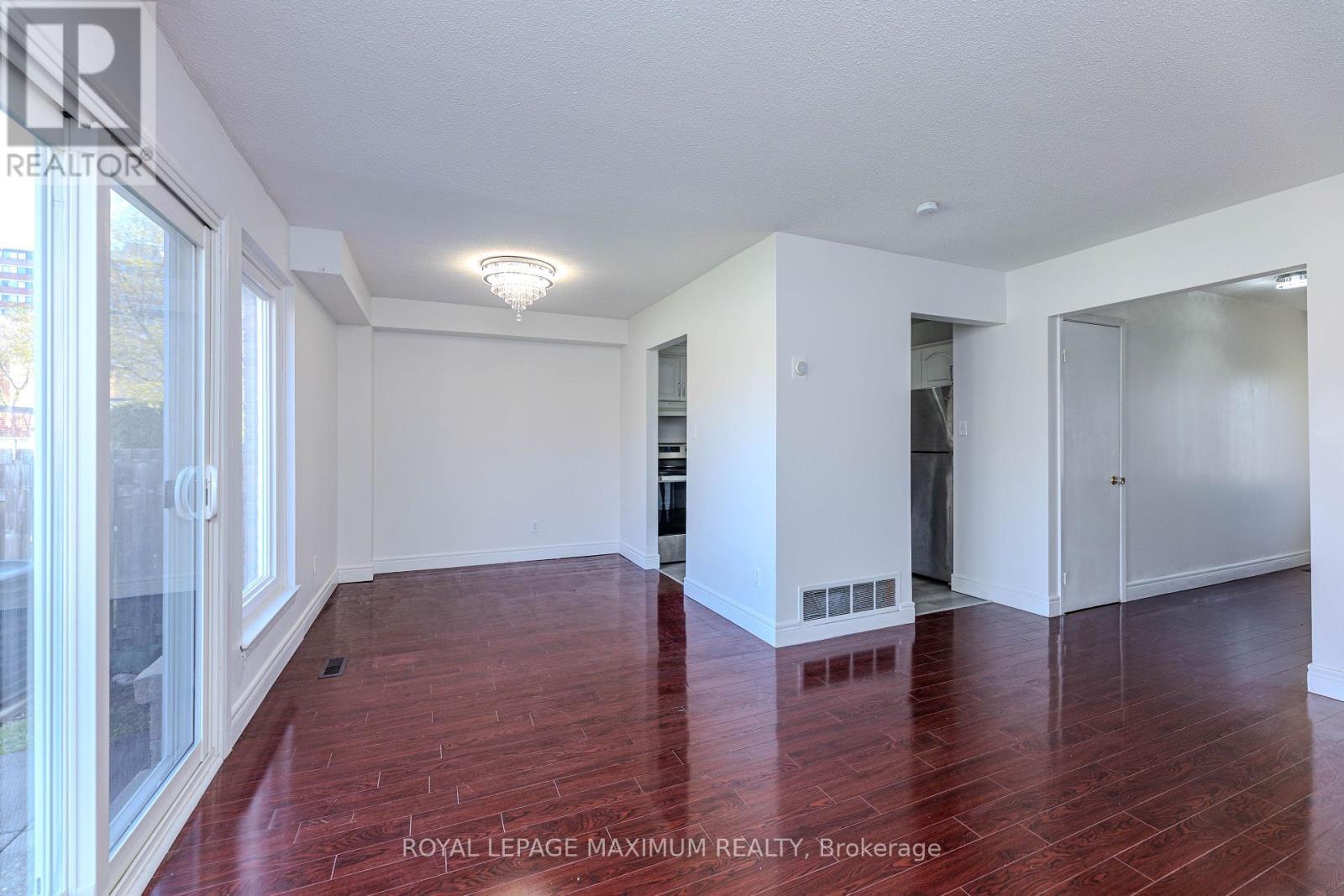 












9 - 50 BLACKWELL AVENUE

,
Toronto,




Ontario
M1B1K2

