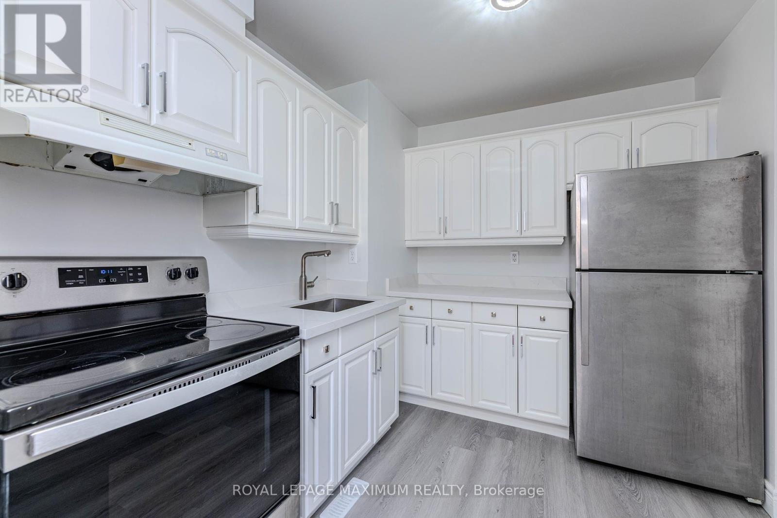 












9 - 50 BLACKWELL AVENUE

,
Toronto,




Ontario
M1B1K2

