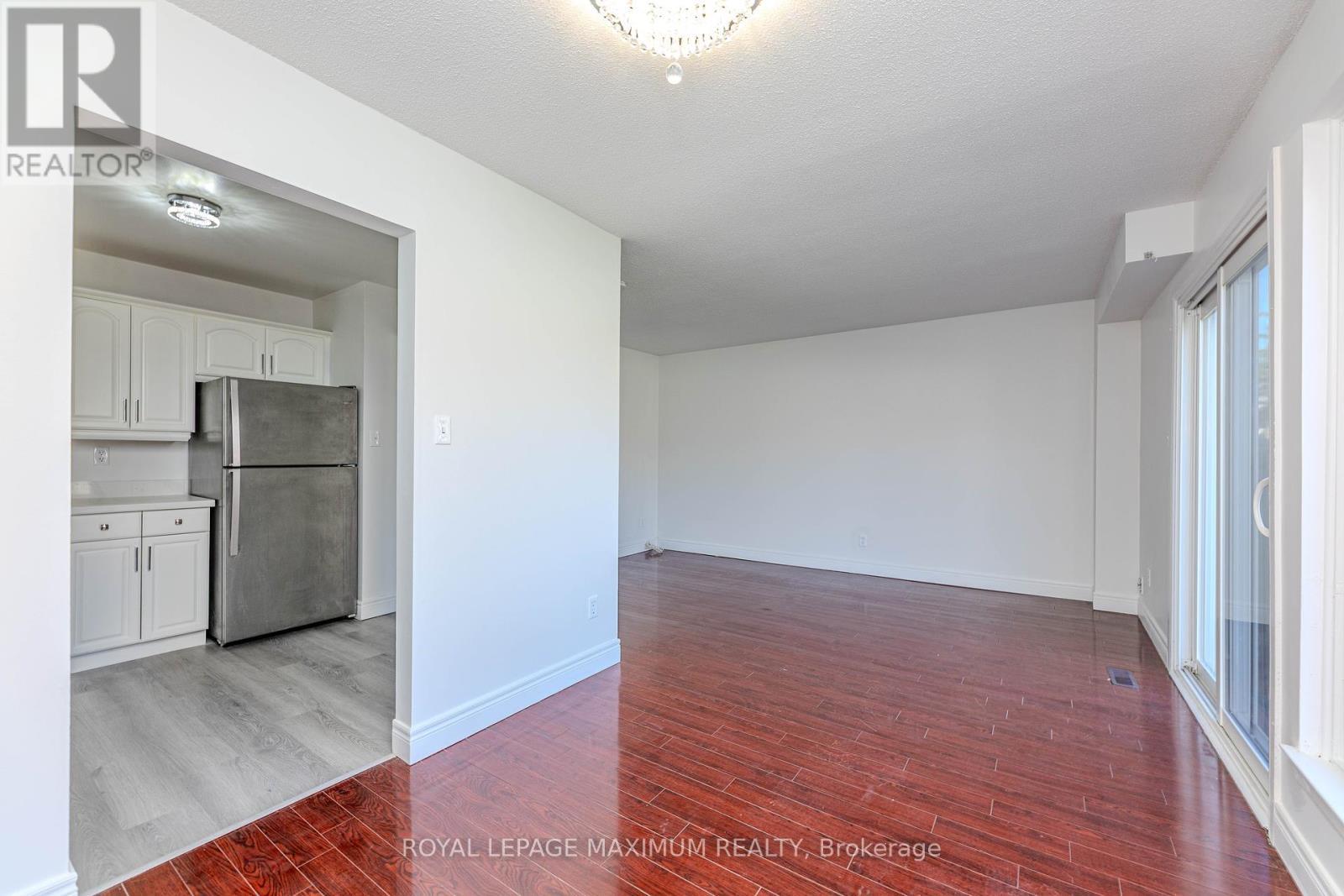 












9 - 50 BLACKWELL AVENUE

,
Toronto,




Ontario
M1B1K2

