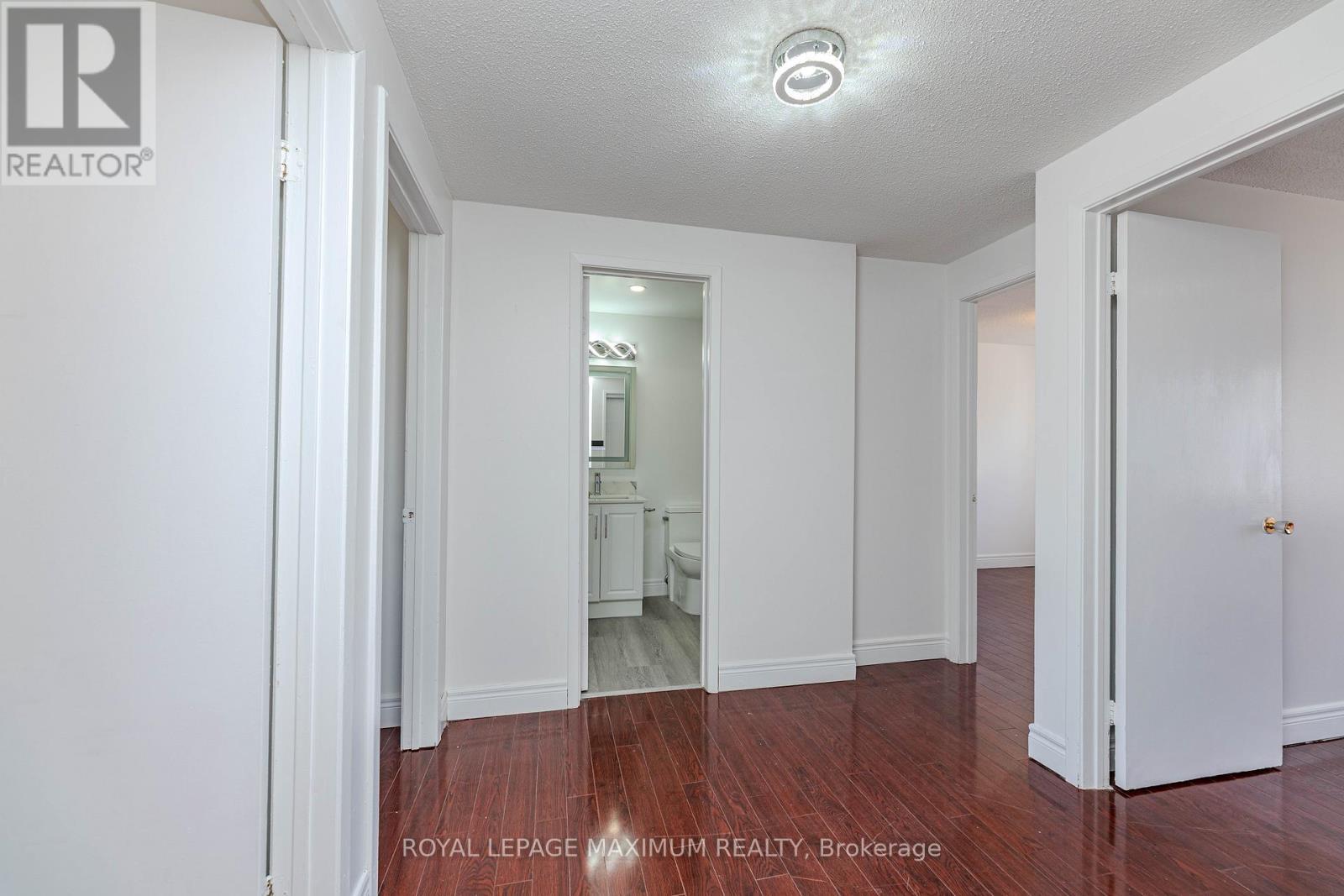 












9 - 50 BLACKWELL AVENUE

,
Toronto,




Ontario
M1B1K2

