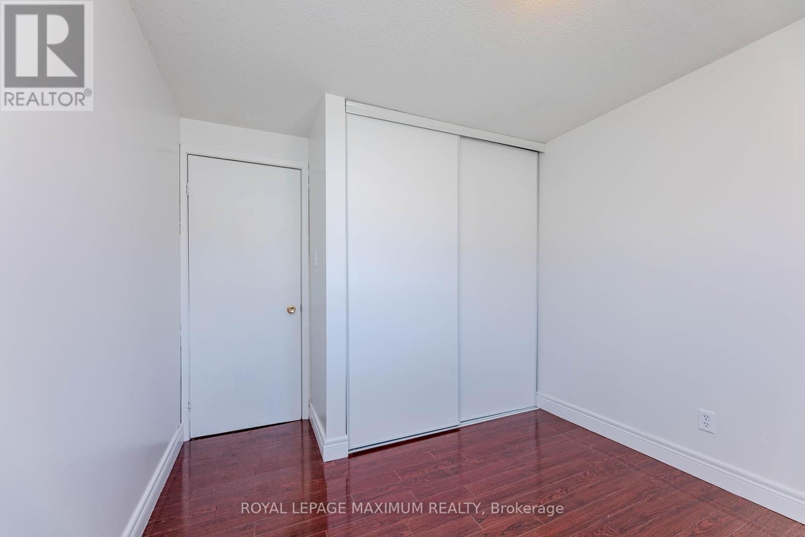 












9 - 50 BLACKWELL AVENUE

,
Toronto,




Ontario
M1B1K2


