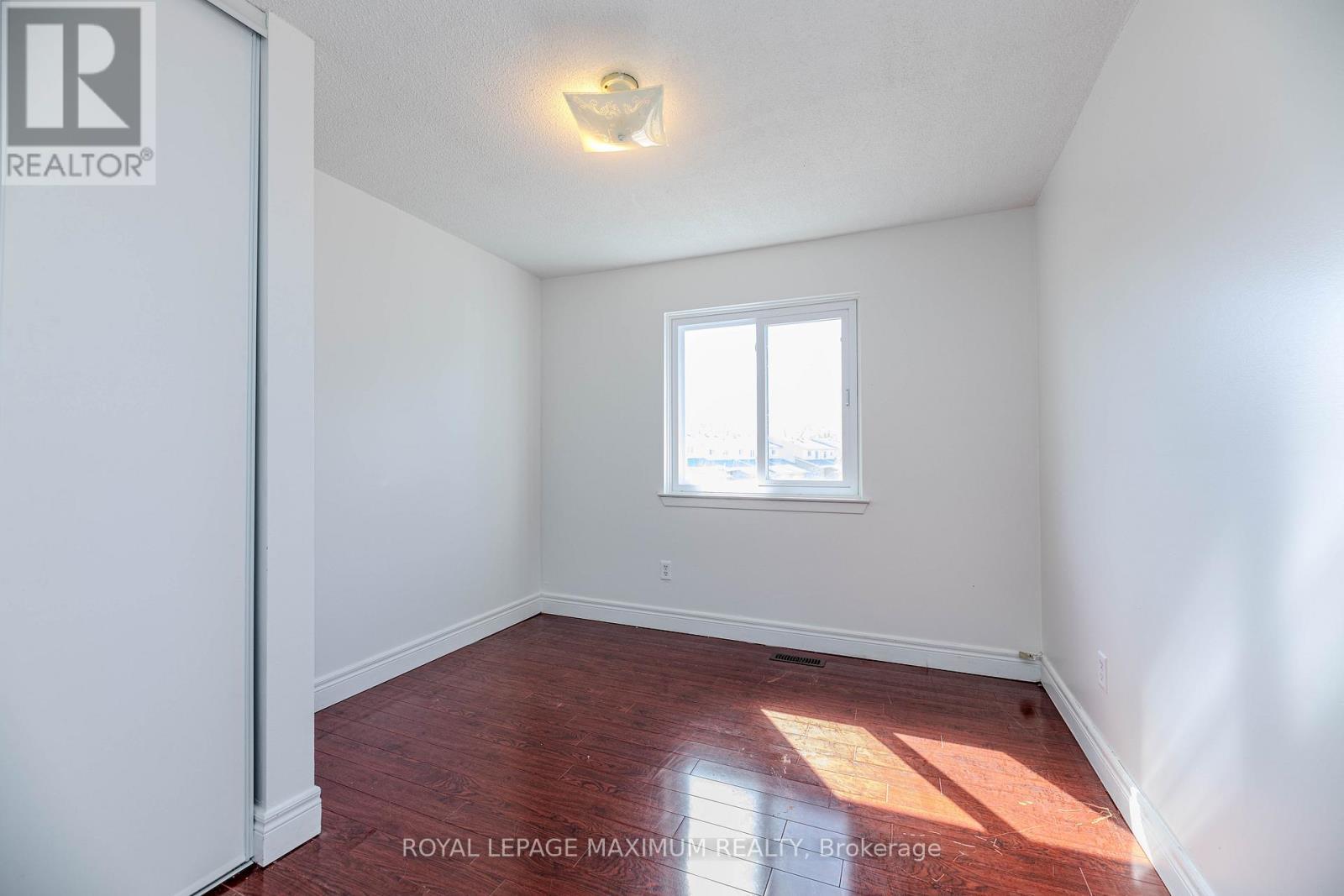 












9 - 50 BLACKWELL AVENUE

,
Toronto,




Ontario
M1B1K2

