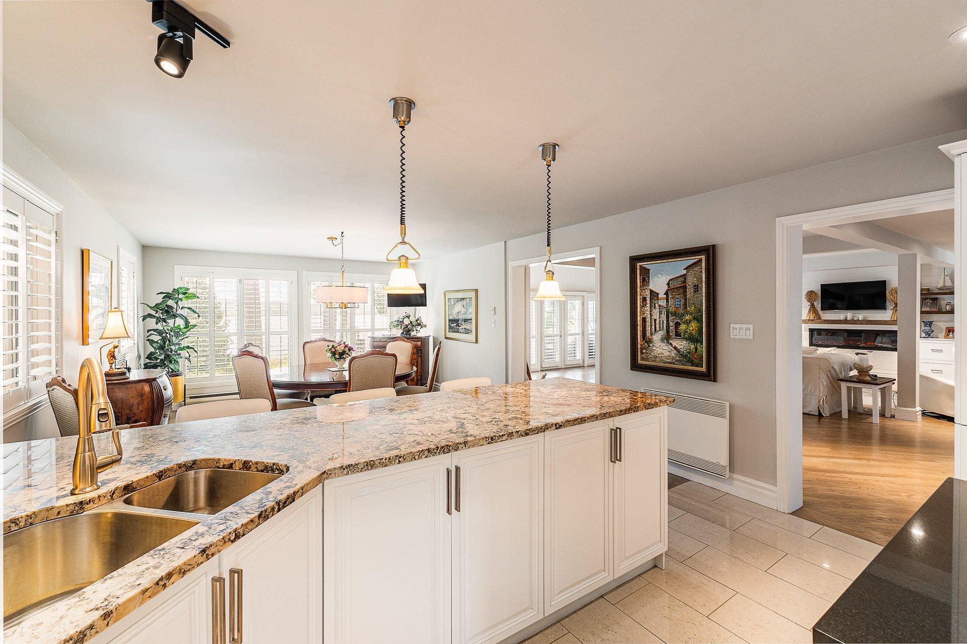 









2095


Ch. St-Jean

,
Magog,




QC
J1X0Z8

