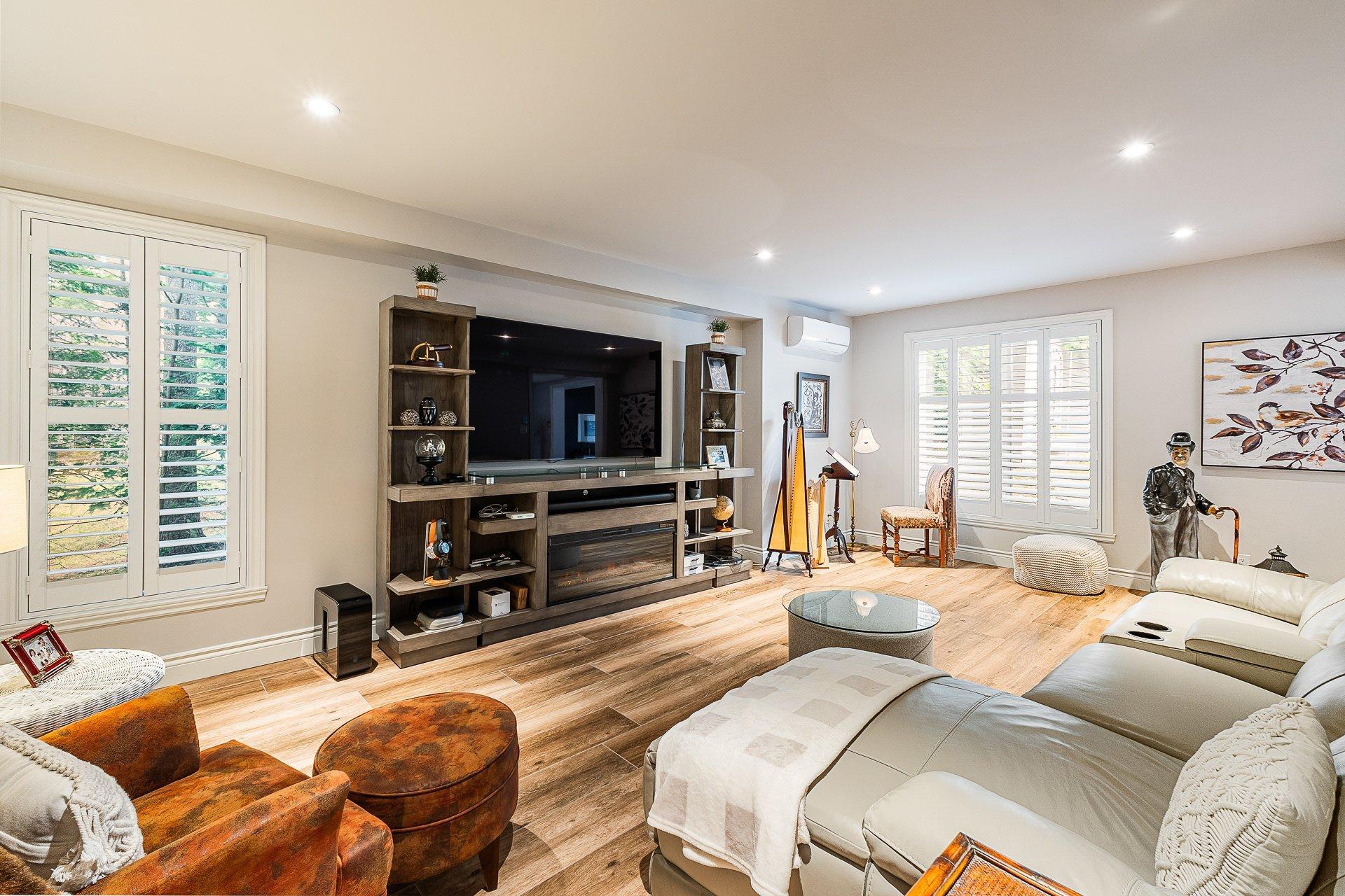 









2095


Ch. St-Jean

,
Magog,




QC
J1X0Z8

