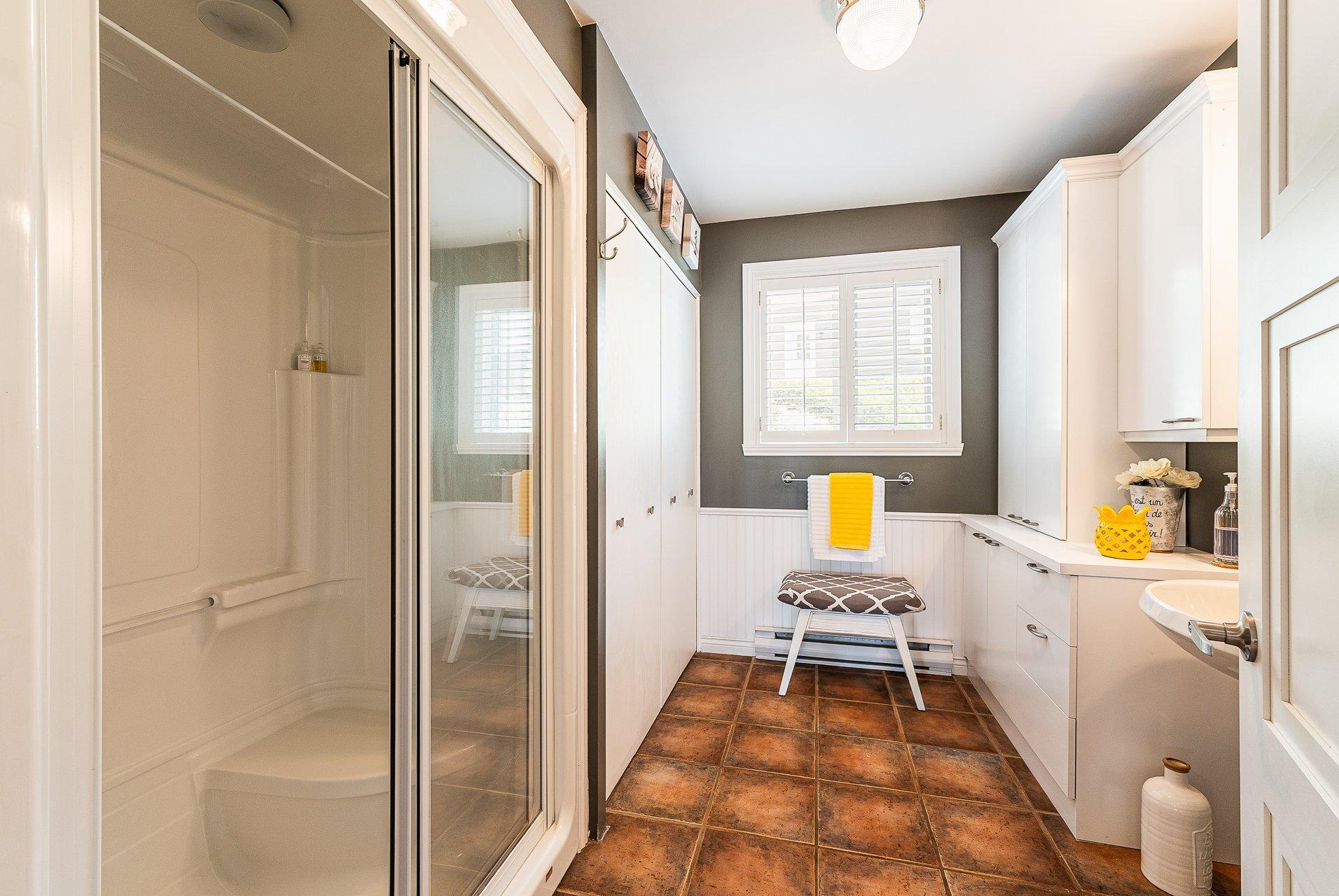 









2095


Ch. St-Jean

,
Magog,




QC
J1X0Z8

