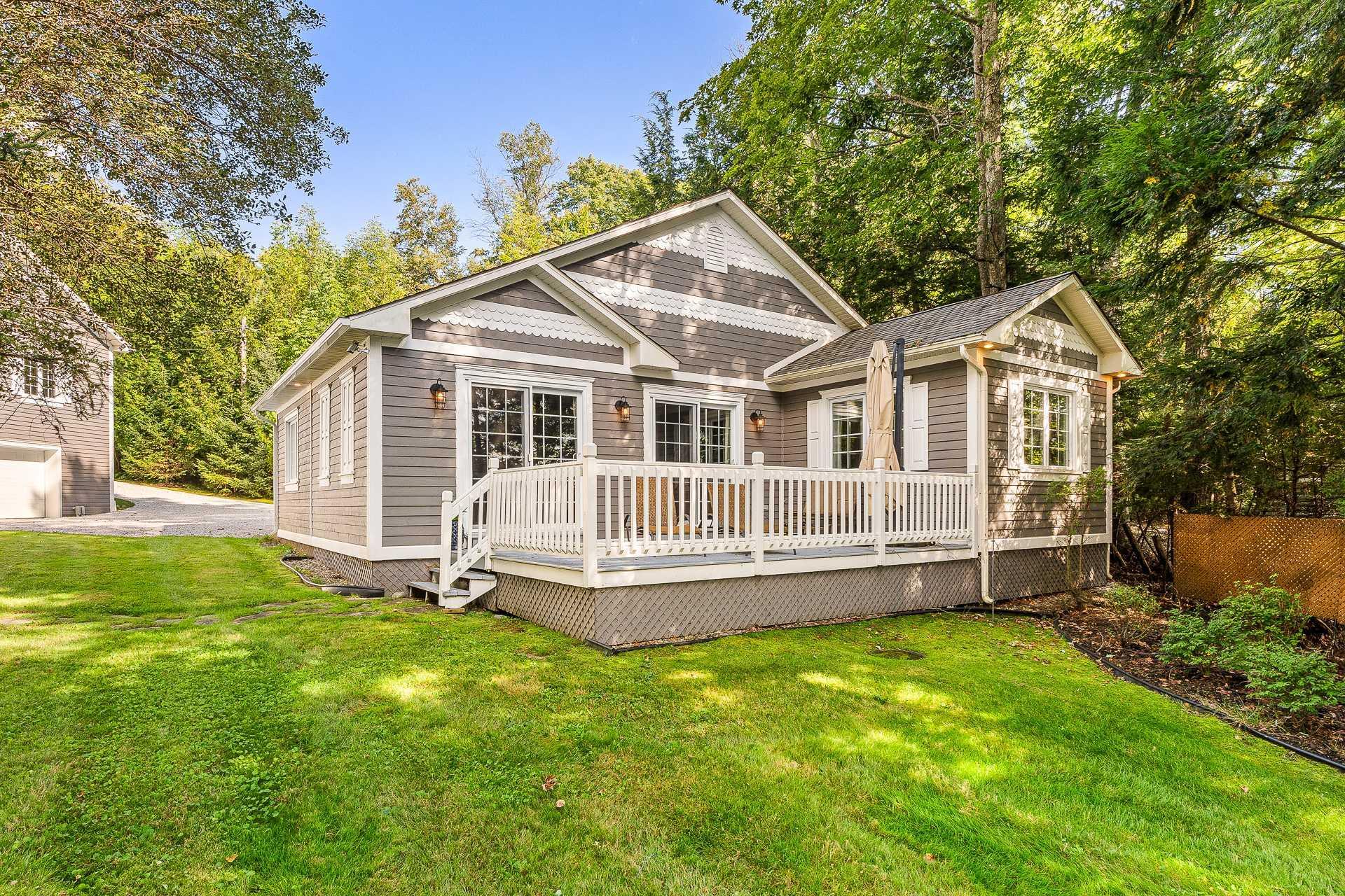 









2095


Ch. St-Jean

,
Magog,




QC
J1X0Z8

