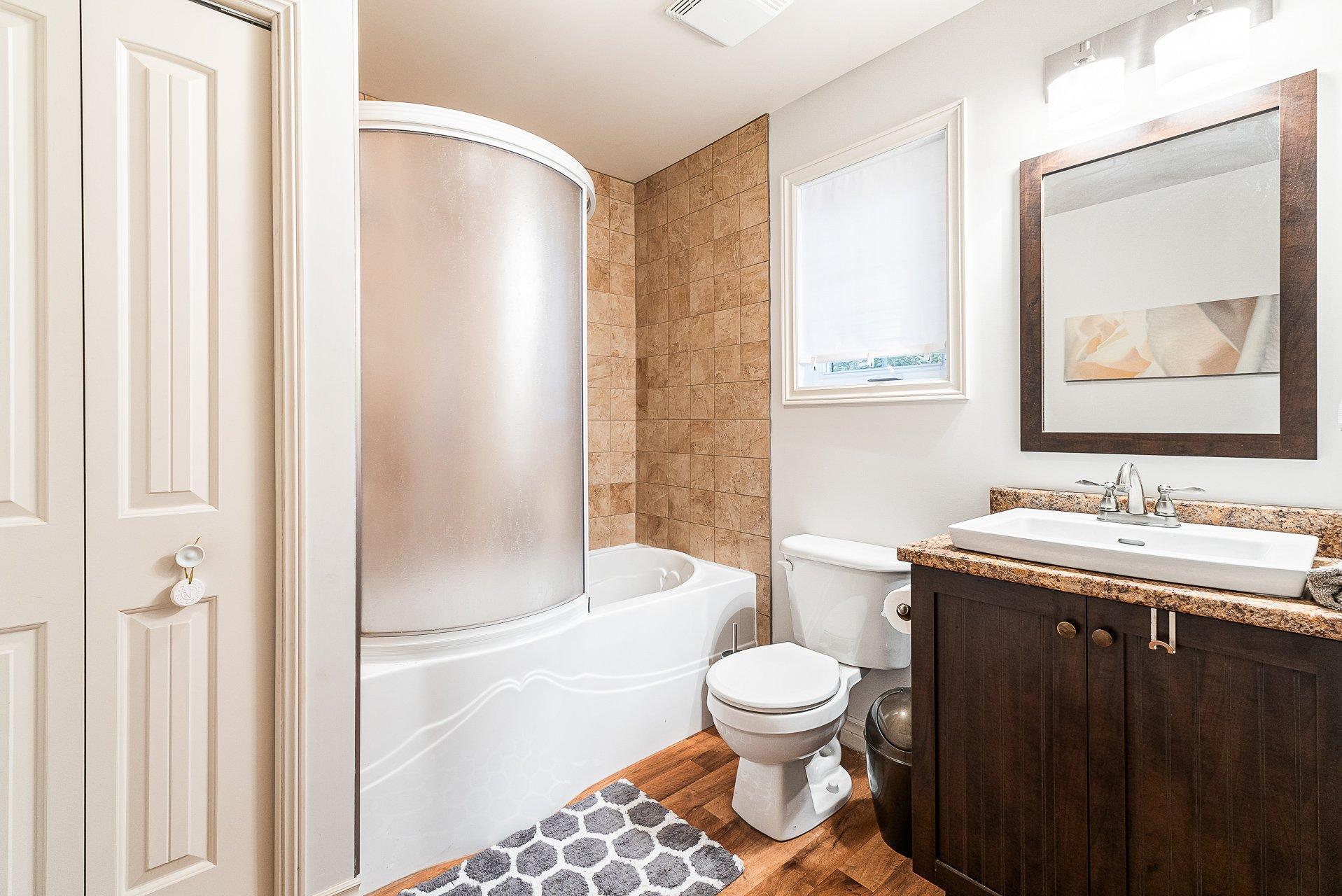 









2095


Ch. St-Jean

,
Magog,




QC
J1X0Z8

