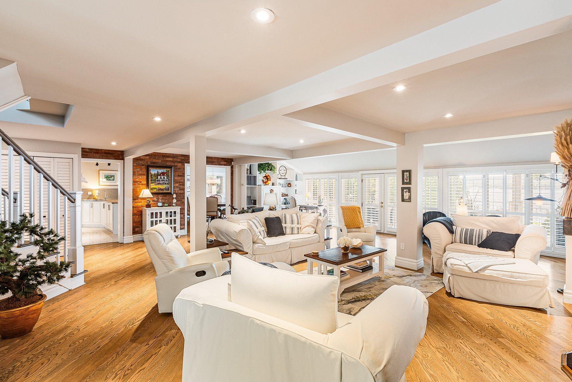 









2095


Ch. St-Jean

,
Magog,




QC
J1X0Z8

