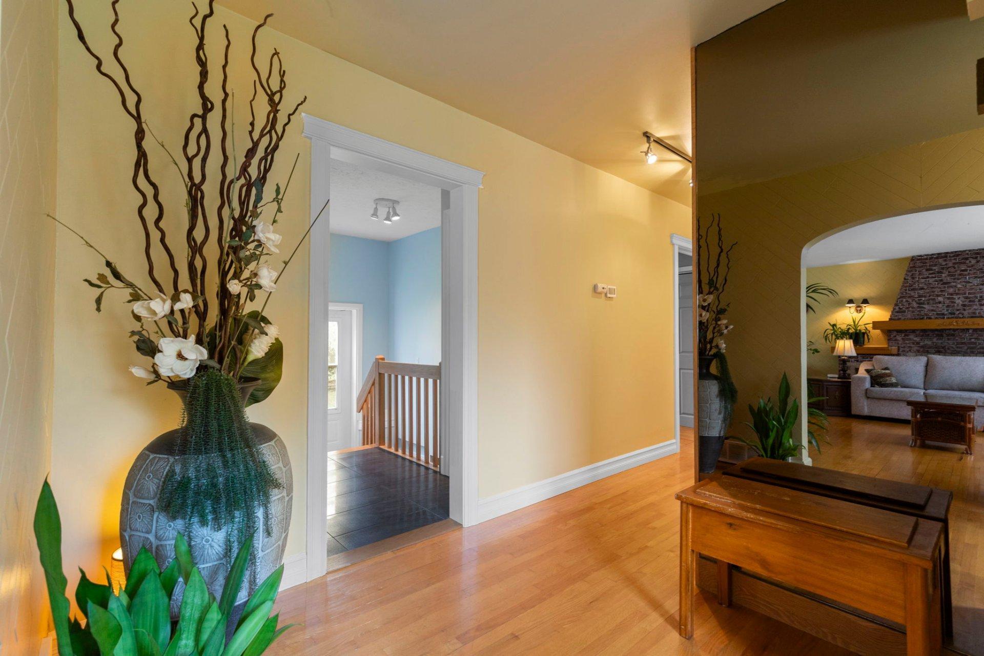 









156


Rue Biron

,
Beloeil,




QC
J3G2H3

