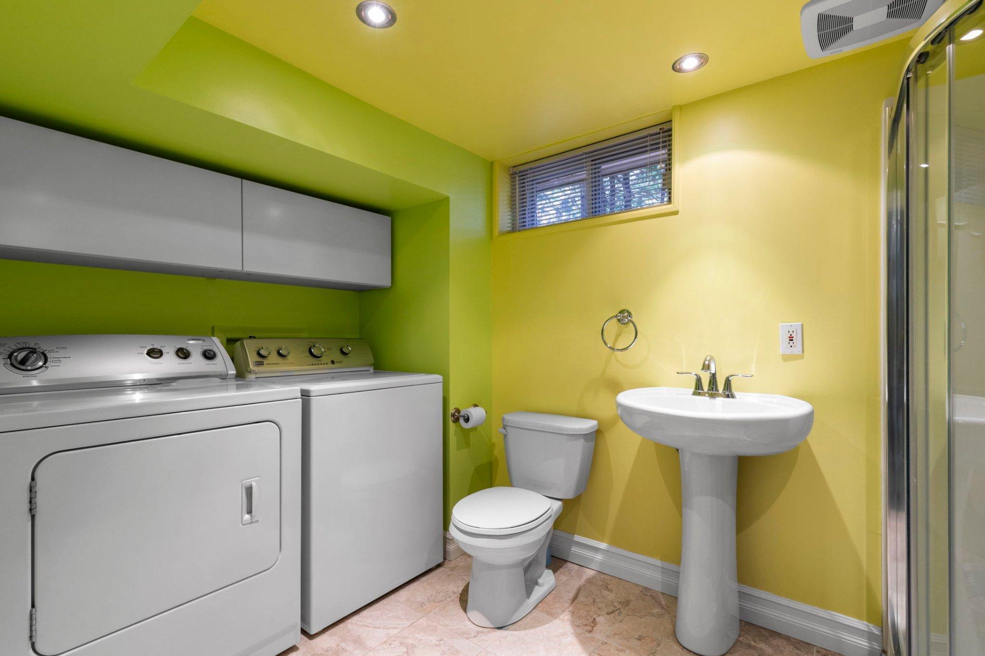 









156


Rue Biron

,
Beloeil,




QC
J3G2H3

