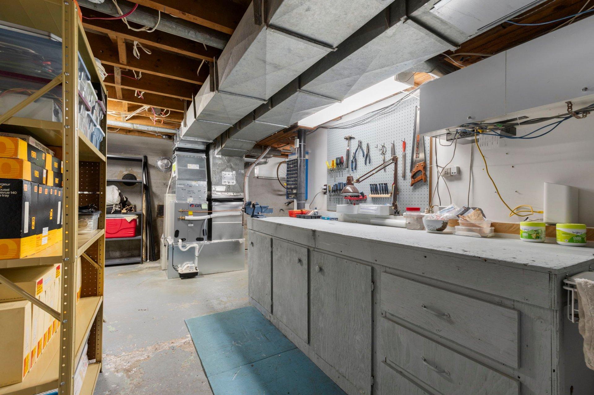 









156


Rue Biron

,
Beloeil,




QC
J3G2H3

