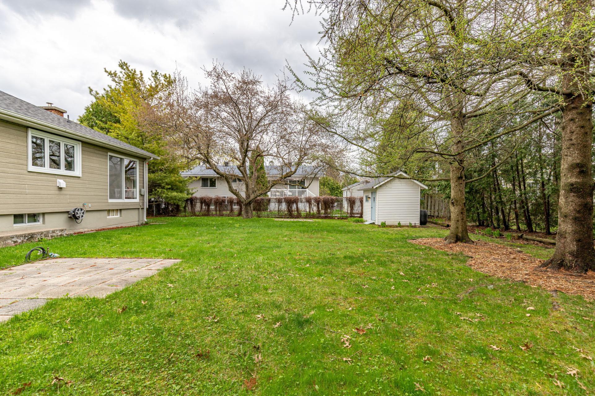 









156


Rue Biron

,
Beloeil,




QC
J3G2H3

