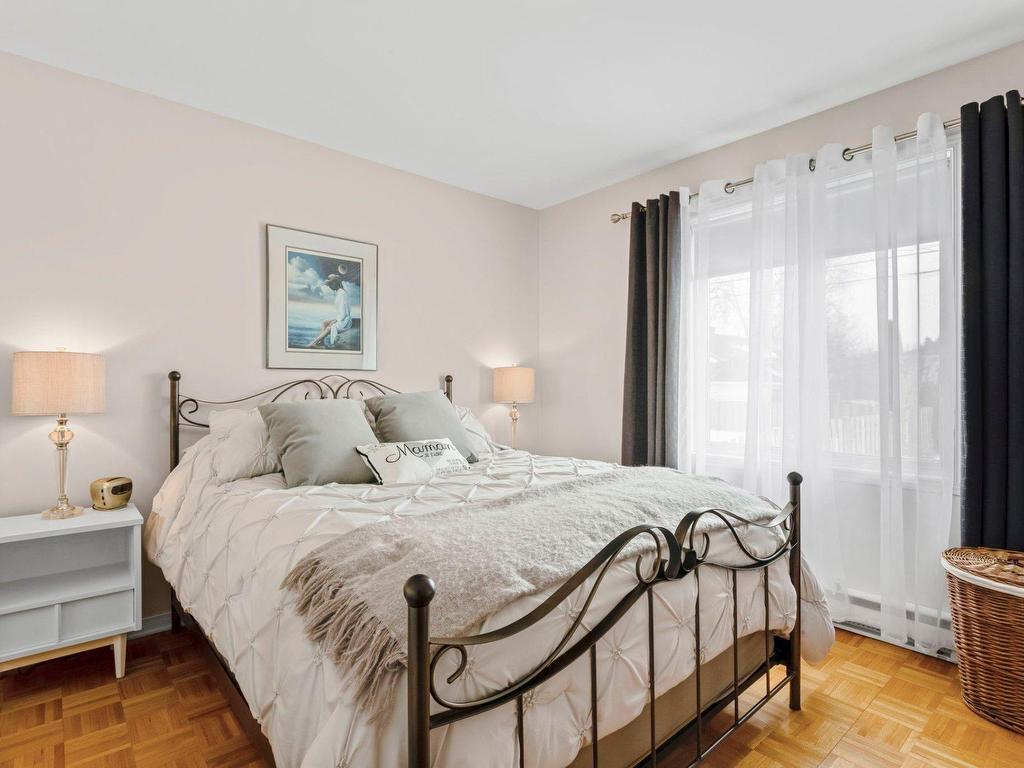 









202


Rue Théodore-Robitaille

,
Varennes,




QC
J3X2B5

