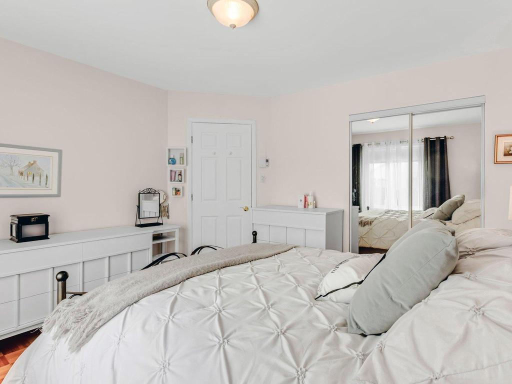 









202


Rue Théodore-Robitaille

,
Varennes,




QC
J3X2B5

