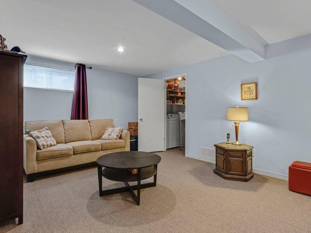









202


Rue Théodore-Robitaille

,
Varennes,




QC
J3X2B5

