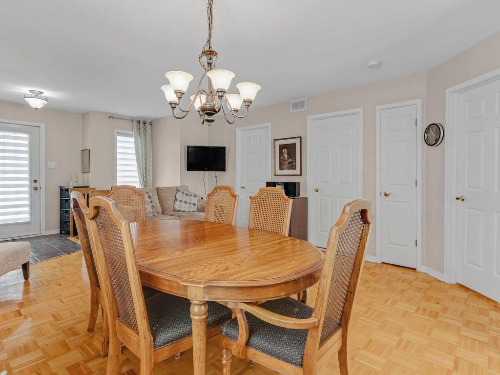 









202


Rue Théodore-Robitaille

,
Varennes,




QC
J3X2B5

