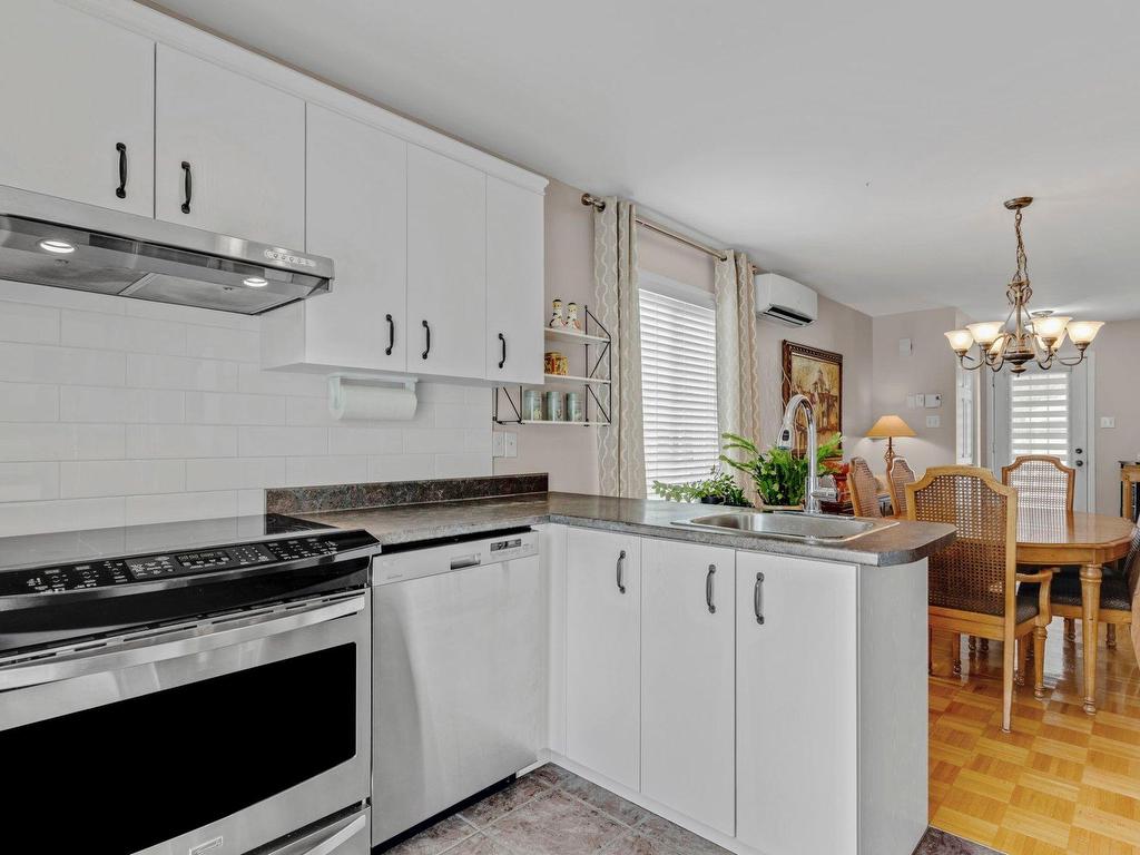 









202


Rue Théodore-Robitaille

,
Varennes,




QC
J3X2B5


