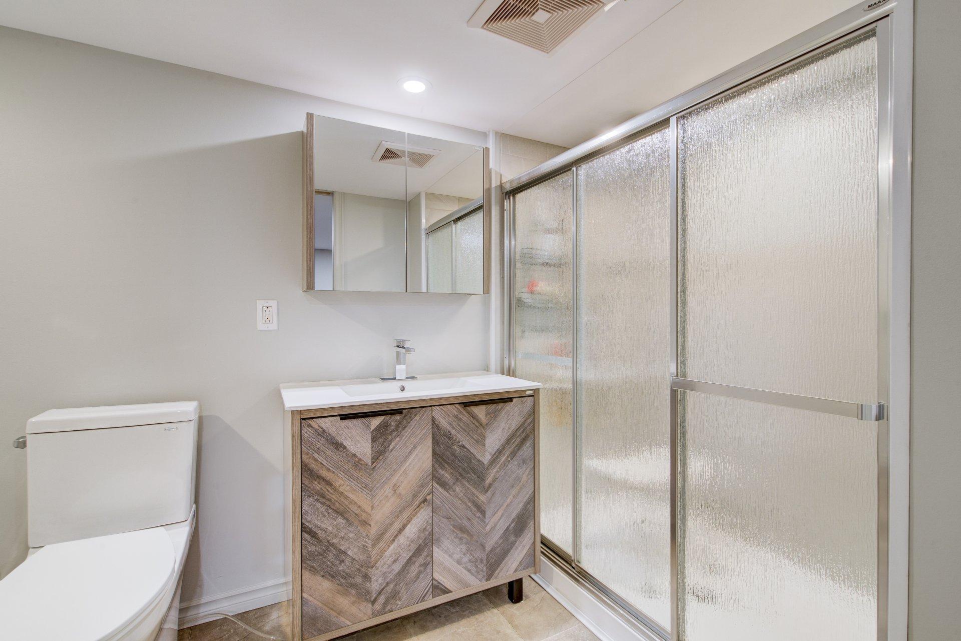 









238


Rue Alphonse-Desjardins

,
Salaberry-de-Valleyfield,




QC
J6S2N9

