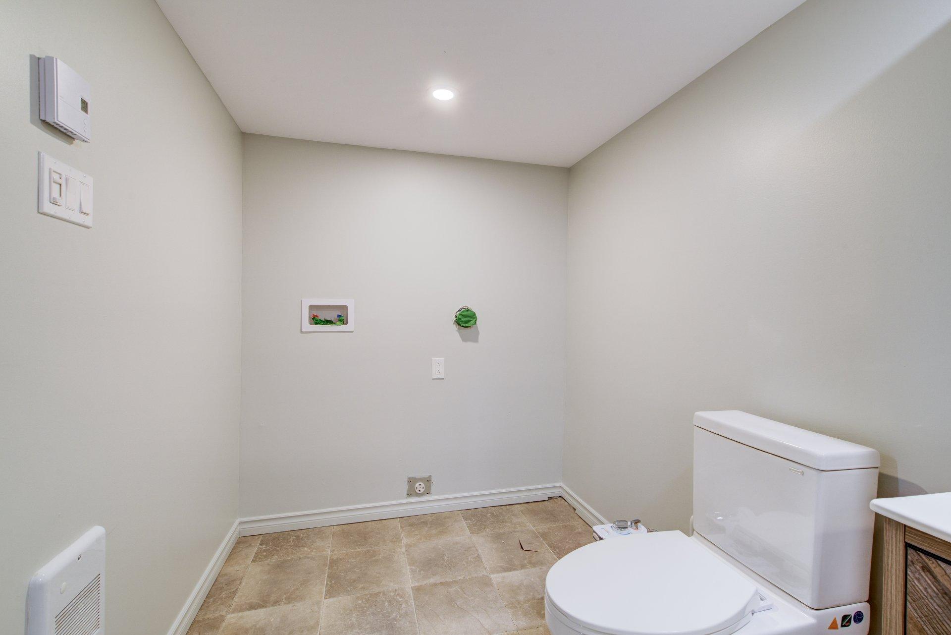 









238


Rue Alphonse-Desjardins

,
Salaberry-de-Valleyfield,




QC
J6S2N9

