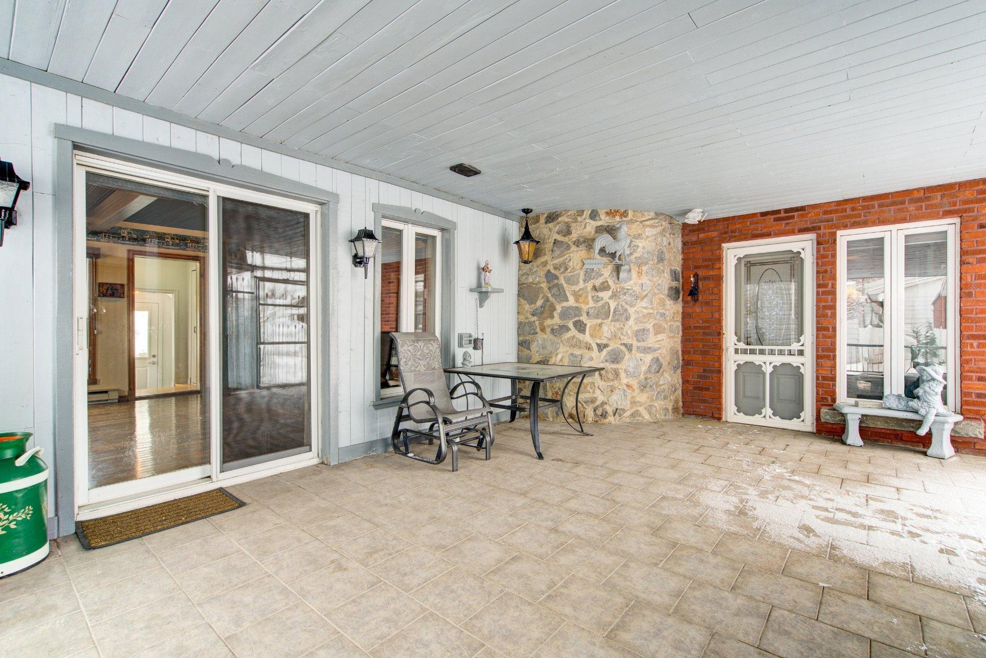 









238


Rue Alphonse-Desjardins

,
Salaberry-de-Valleyfield,




QC
J6S2N9

