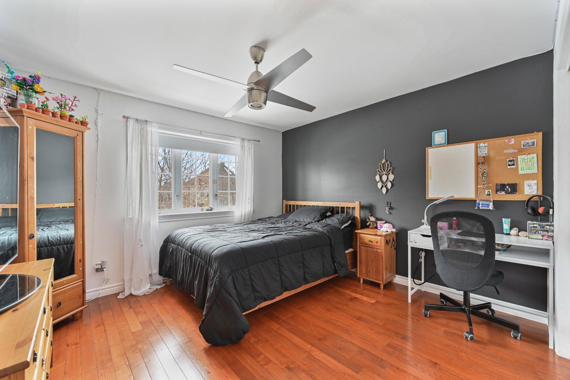









52


Rue De Lourtel

,
Saint-Jean-sur-Richelieu,




QC
J2W3A5

