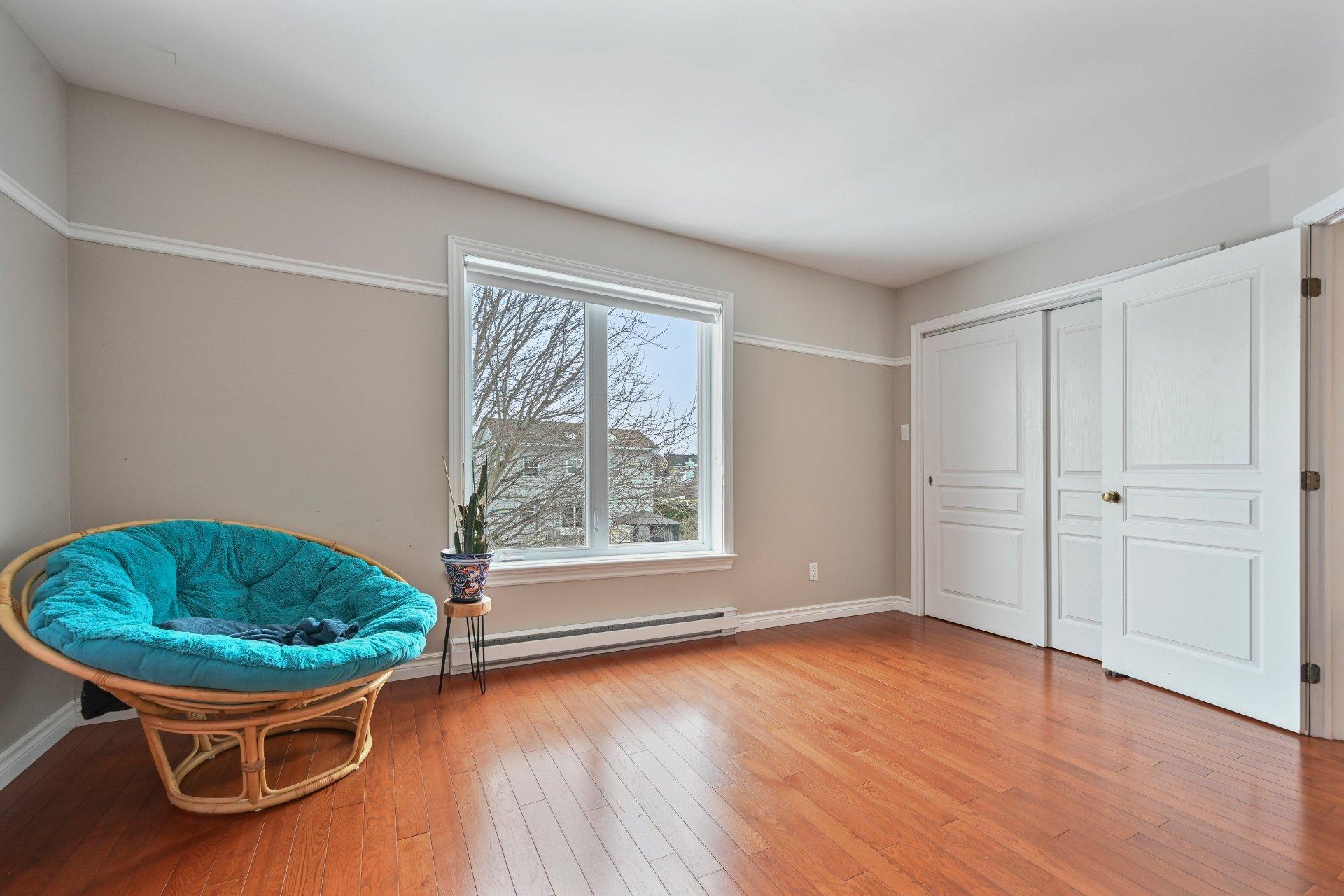 









52


Rue De Lourtel

,
Saint-Jean-sur-Richelieu,




QC
J2W3A5

