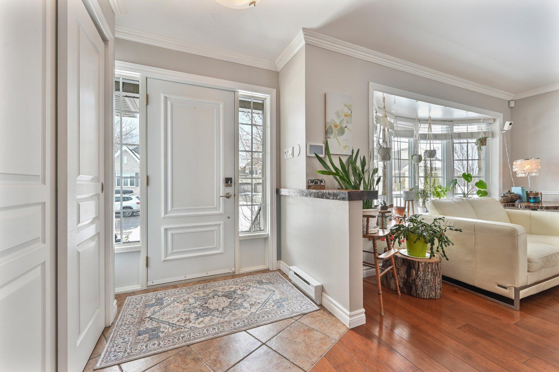 









52


Rue De Lourtel

,
Saint-Jean-sur-Richelieu,




QC
J2W3A5


