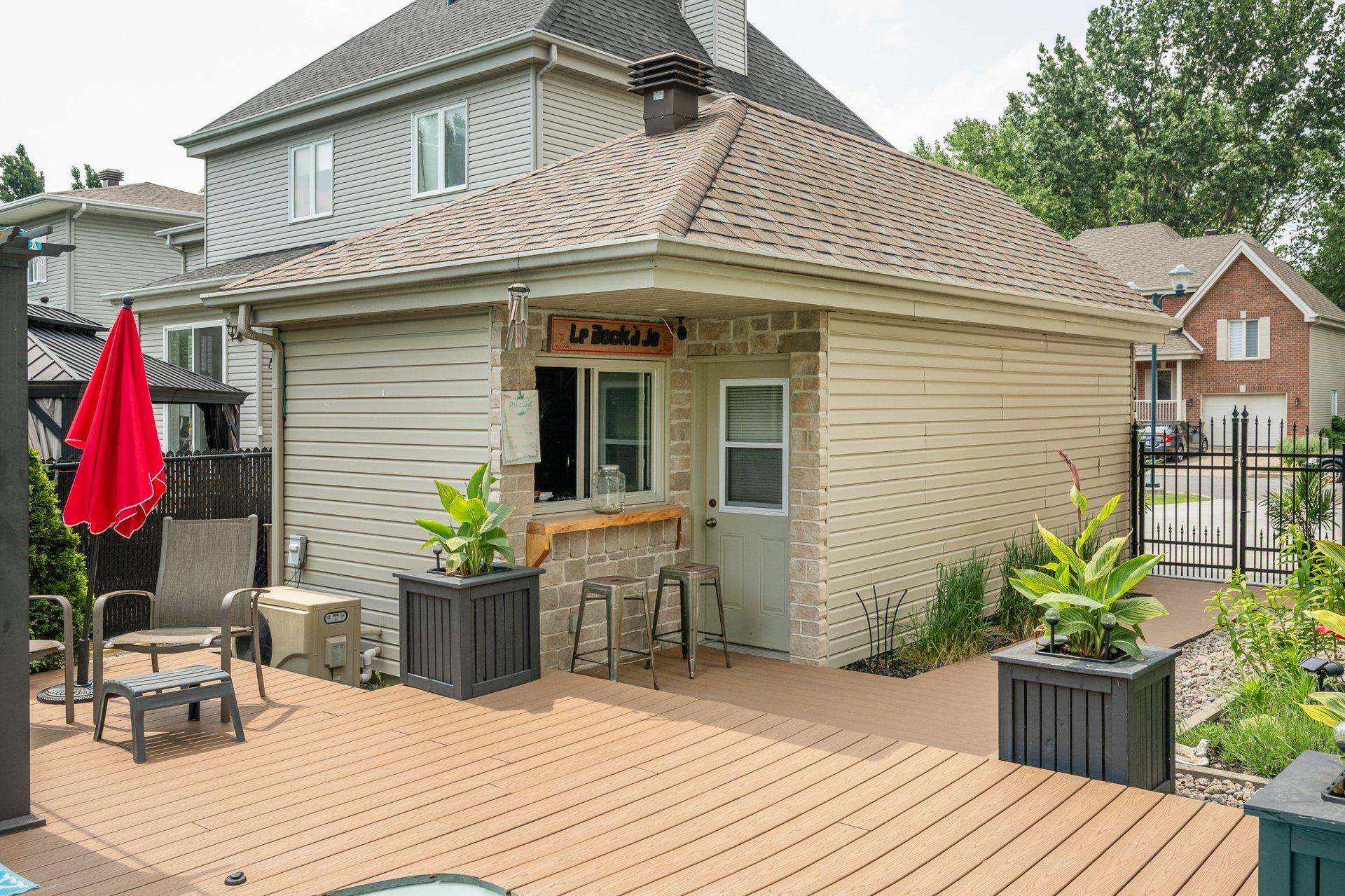 









52


Rue De Lourtel

,
Saint-Jean-sur-Richelieu,




QC
J2W3A5

