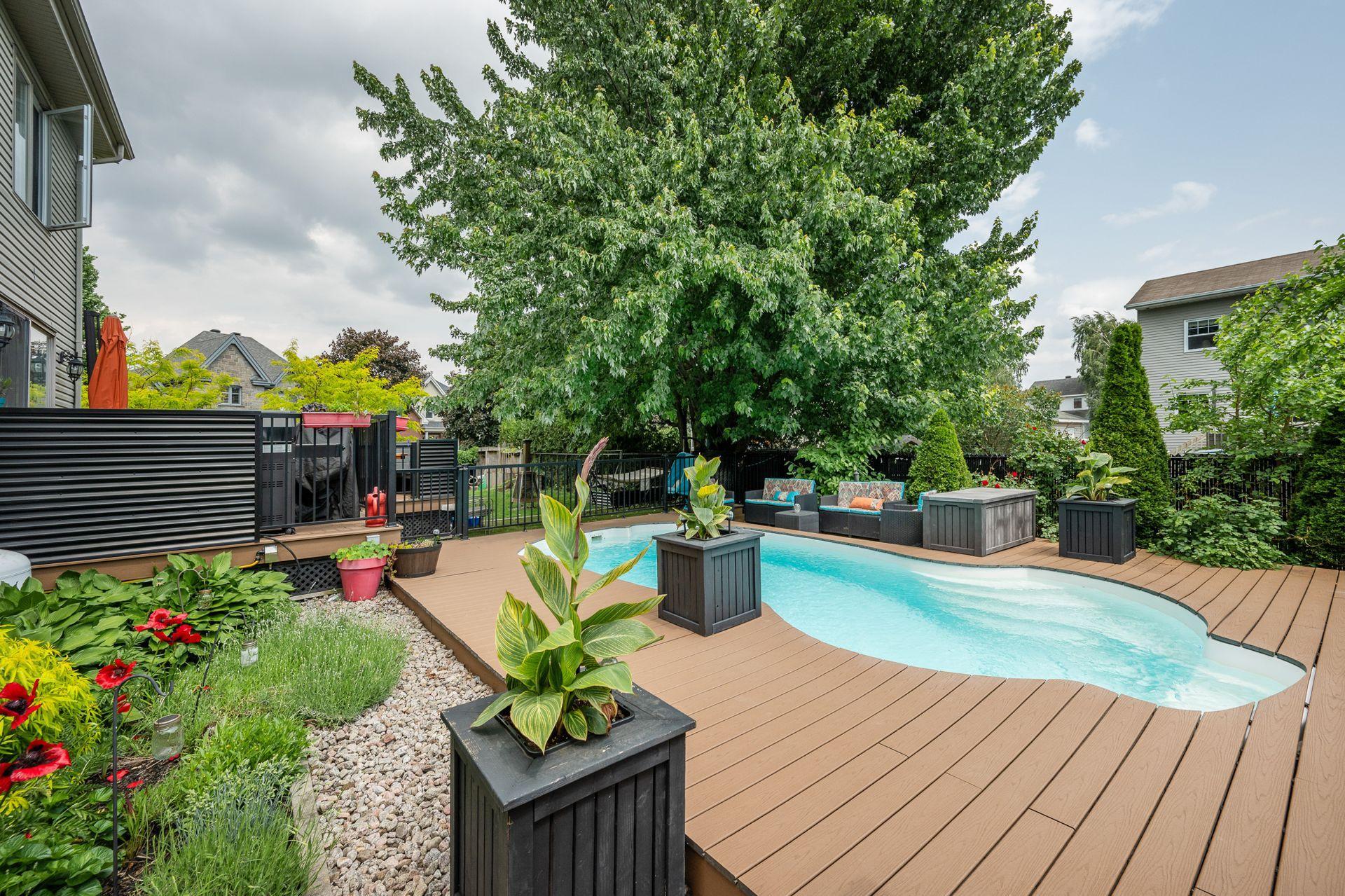 









52


Rue De Lourtel

,
Saint-Jean-sur-Richelieu,




QC
J2W3A5

