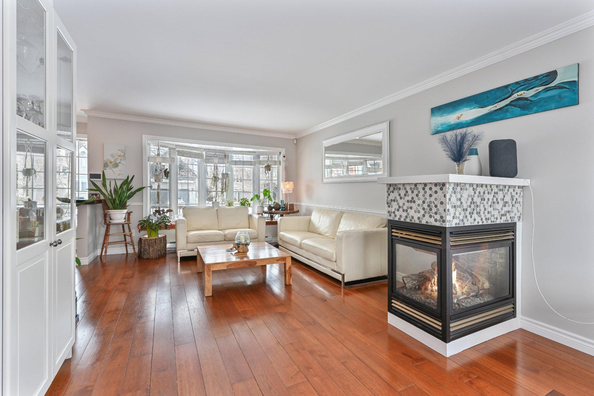 









52


Rue De Lourtel

,
Saint-Jean-sur-Richelieu,




QC
J2W3A5

