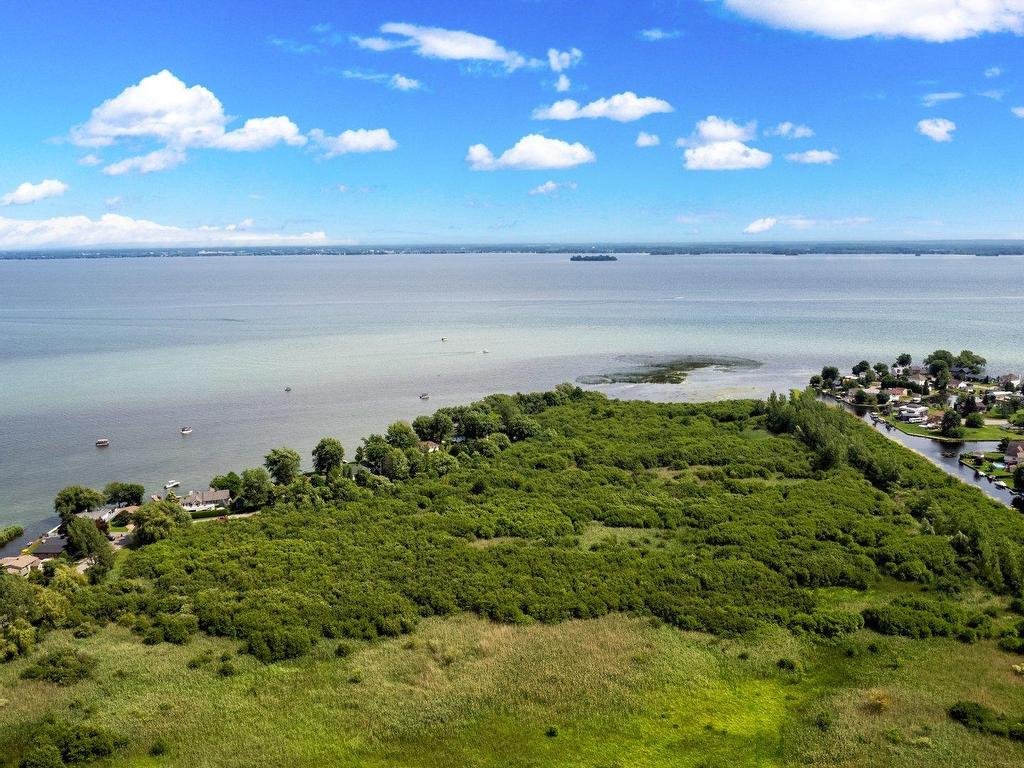 












Rue Principale

,
Saint-Zotique,







QC
J0P1Z0

