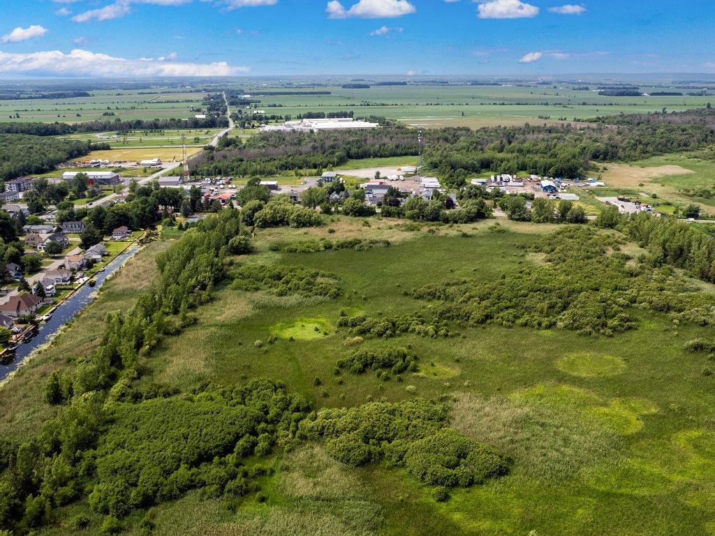 












Rue Principale

,
Saint-Zotique,







QC
J0P1Z0

