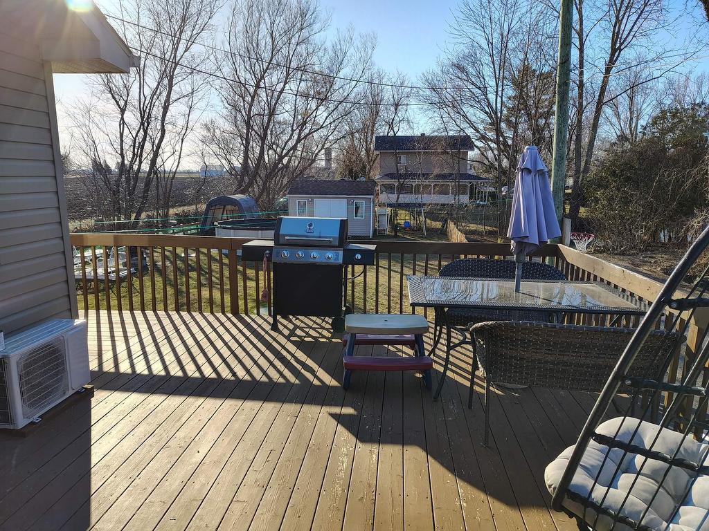 









59


43e Avenue

,
Saint-Blaise-sur-Richelieu,




QC
J0J1W0

