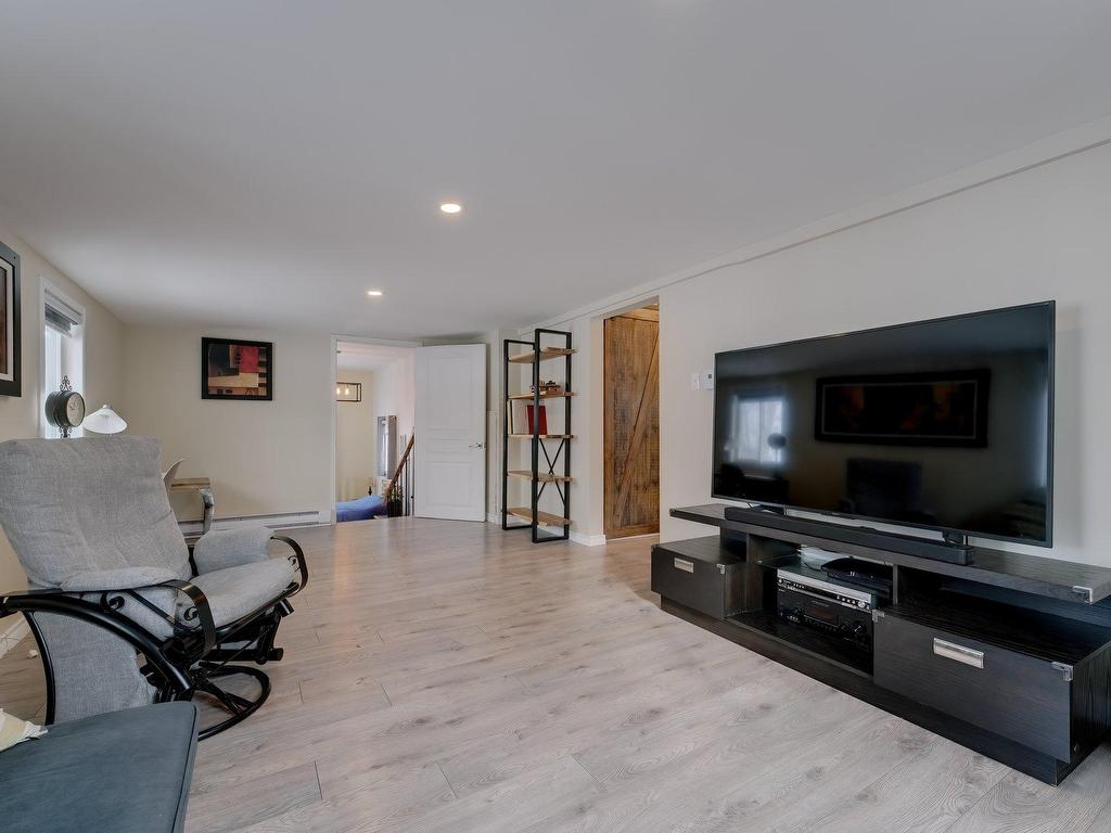 









59


43e Avenue

,
Saint-Blaise-sur-Richelieu,




QC
J0J1W0

