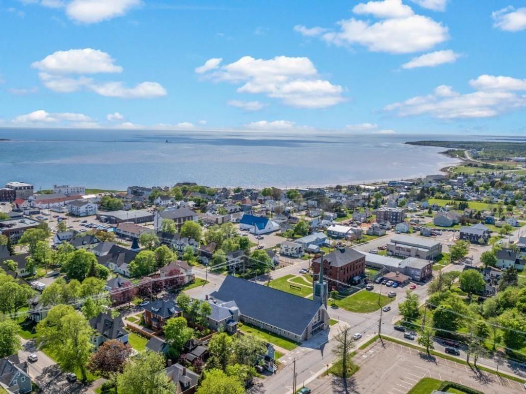












160 Spring Street

,
Summerside,




PE
C1N 3G5

