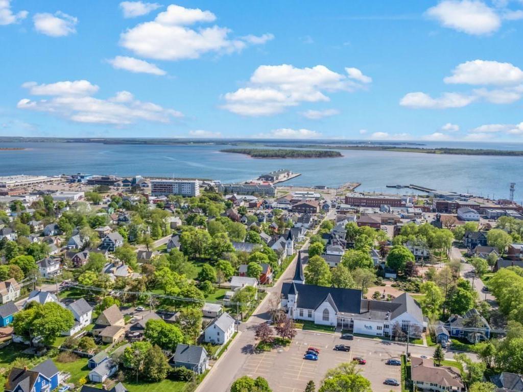 












160 Spring Street

,
Summerside,




PE
C1N 3G5

