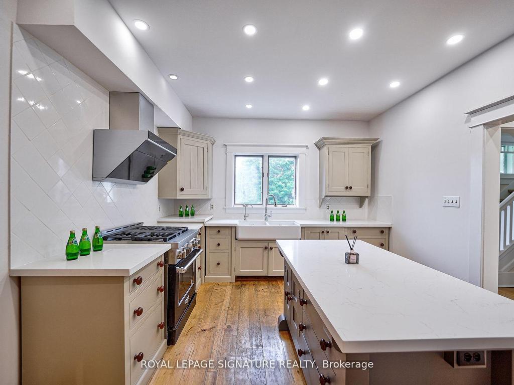 









424


8th Concession

Road East,
Hamilton,




ON
L0P 1B0

