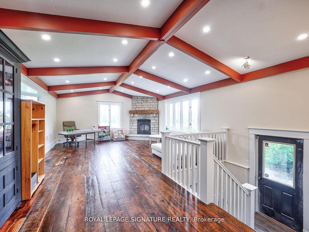 









424


8th Concession

Road East,
Hamilton,




ON
L0P 1B0

