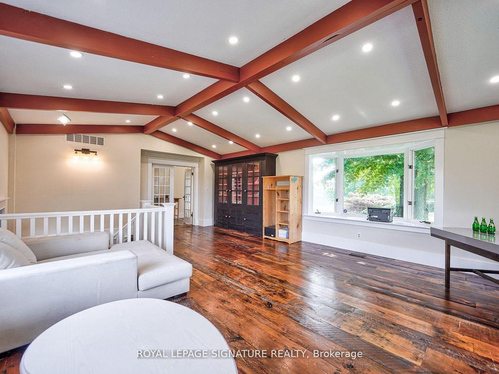 









424


8th Concession

Road East,
Hamilton,




ON
L0P 1B0

