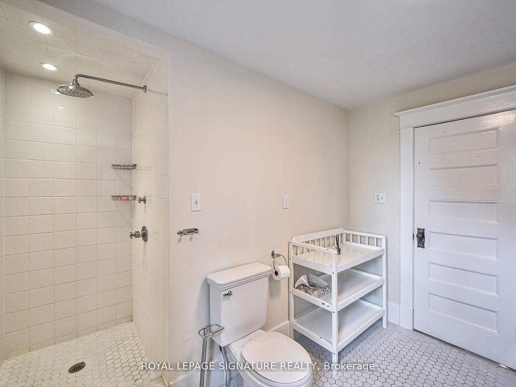 









424


8th Concession

Road East,
Hamilton,




ON
L0P 1B0

