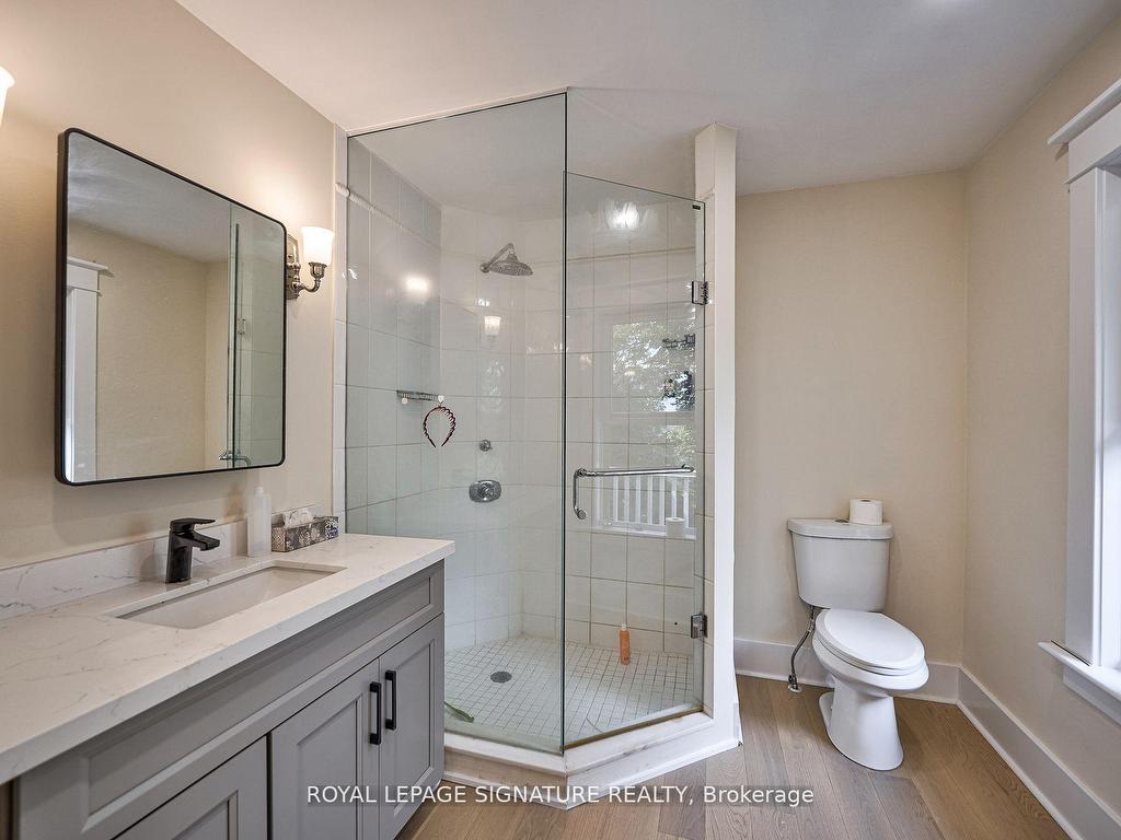 









424


8th Concession

Road East,
Hamilton,




ON
L0P 1B0

